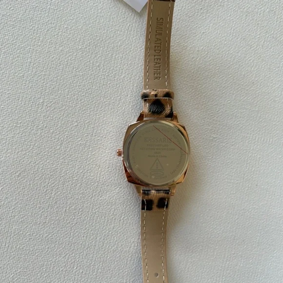 Kessaris analog watch rose gold-tone with faux leather leopard print band - Picture 5 of 5